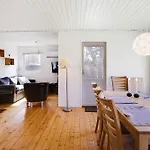 بيت للعطل Charming At Sought-after Tisvilde *