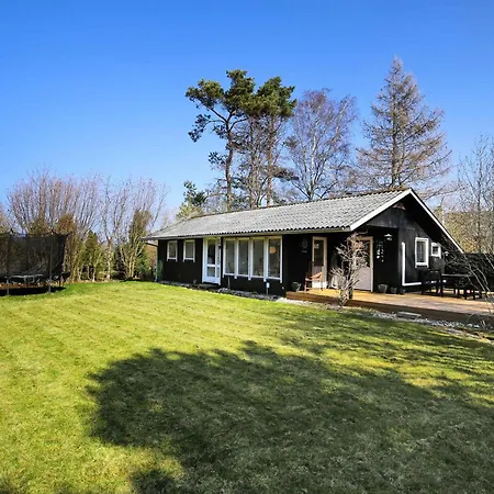 بيت للعطل Charming At Sought-after Tisvilde