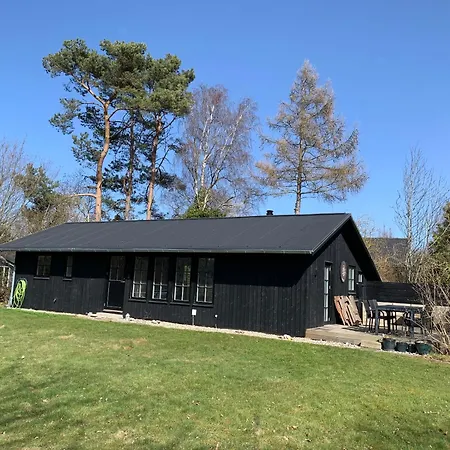 Charming At Sought-after Tisvilde * Vejby